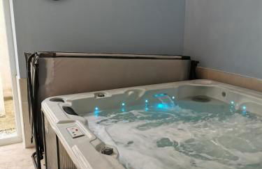 Couples Country Escape includes Private Indoor Pool and Hot tub in North Wales - Foto 23