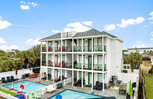 PCB Sleeps 22! 2 Homes, 2 Pools, 2 Mini Golf - Foto 3