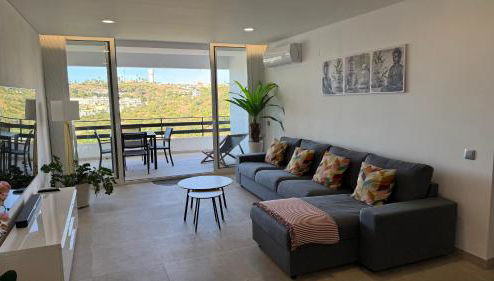 Sunny 3-Bedroom Apartment - Foto 1