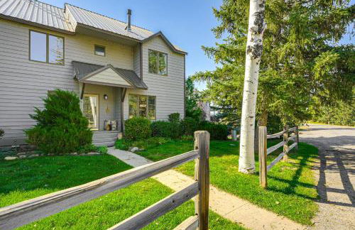 Hike, Ski and Dine Pagosa Springs Getaway! - Foto 25