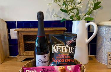 The Old Smithy - Photo 16