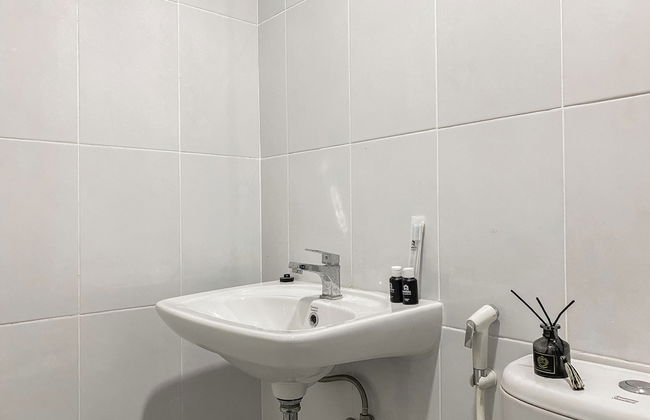 Good Place and Restful 2BR at Patraland Urbano Apartment - Photo 23