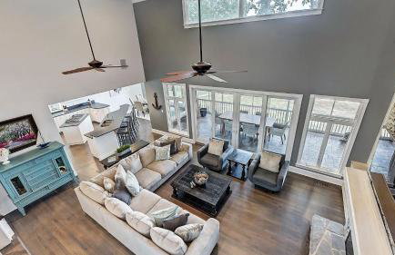 Lucky's Lake House by Avantstay Private Lake Bar - Photo 4