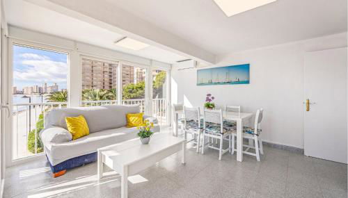 Stunning Apartment In El Campello - Photo 4