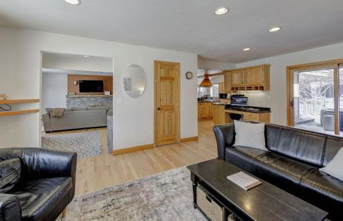 East Wenatchee Oasis 4BR, Pool, Hot Tub, Loop Trail - Foto 24