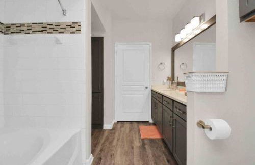 Tropical Paradise- 2Bedroom/2Bath/NRG/MedCenter/Galleria - Foto 50