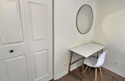 The Sawyer Hideaway - 3BR 2B with Hot Tub & Fire Pit - 5 mins to beach - Photo 26