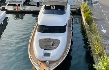MotorYacht 21 avec équipage - Photo 7