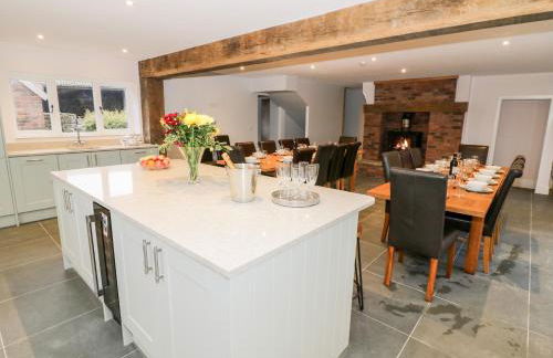 Lea Farm House - Photo 15