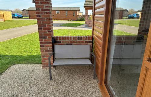 32 Cherry-Lodge-Tranquil-Hot Tub-Fishing Lake-7m to beach - Foto 20