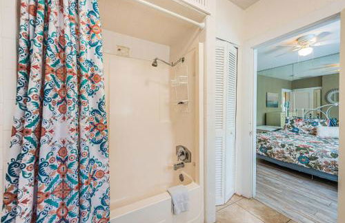 Beautiful Waterfront Beach Cottage. Sleeps 6 - Foto 14