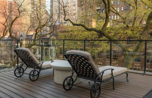 Luxury Gold Coast Penthouse with Deck & Views - Photo 51