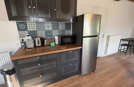 27 CHIC & COSY NOIRETABLE F2 55m2 WIFI SMART TV NETFLIX - Foto 11