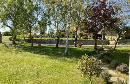 Orchard Retreat - Rural Cabin - Private Hot Tub! - Photo 6