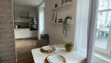 Le 2 - Très Beau T3 1er étage tout confort, neuf, Mulhouse centre - stationnement gratuit - Foto 3