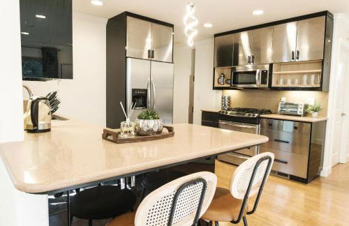 Serene Escape 2BD Private Patio & Firepit near Stanford - Foto 29