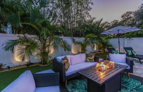 5BR Serenity Tampa Pool and Hot tub - Foto 36