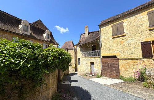 LE TERME maison en pierre dans village tous commerces au coeur du Périgord proche Sarlat et rivière Dordogne - Foto 55