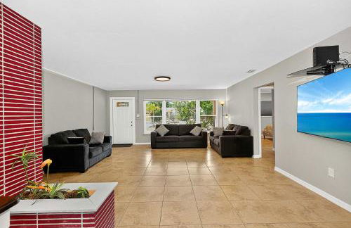 Island home in paradise - Photo 4