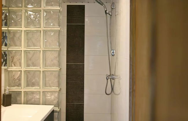 Family Escape With Pool - Photo 21