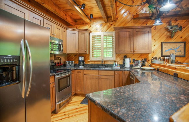 Iron Mountain Lodge 3 Bedroom Cabin by RedAwning - Foto 10