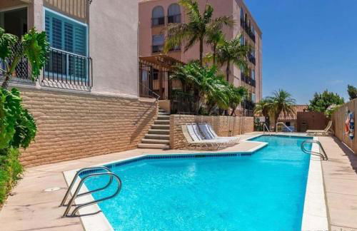 2 bed 2 bath penthouse condo with AC and Ocean Views - Foto 23