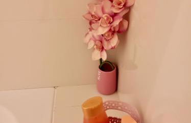 Sunny Little Sister Apartment - 7 min walking from the beach and at 7 min driving from the Airport - Foto 15