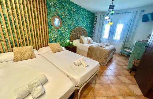 GATU Villa Lurberri, piscina privada, Parking, jardines -Mayores de 25 años y familias " - Foto 37