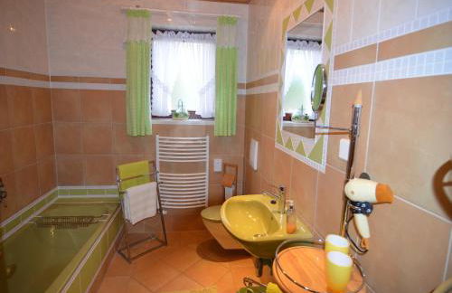 Quaint Apartment in Zeil am Main With Terrace - Foto 10