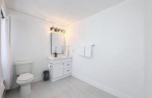 Newly Renovated | Minutes to Riverwalk & Beaches | Tampa Heights - Foto 39