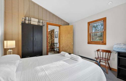 River Access Cabin with Hot Tub, Fire Pit, & WiFi! - Foto 34