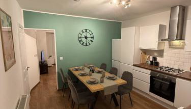 3 bed house, Free parking 9ppl - Foto 2