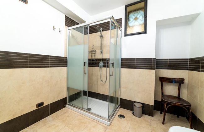 Via Atri 25 in Naples - Foto 24