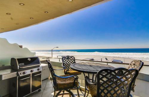 Ocean view, two-level condo with stunning view, decks, fast WiFi & fireplace - Foto 1