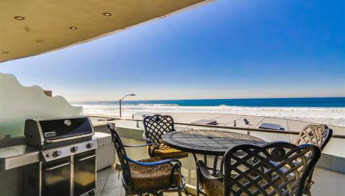Ocean view, two-level condo with stunning view, decks, fast WiFi & fireplace - Foto 1
