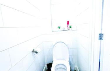 City Centre 3 Bedroom House Sleep upto 9 Guests with Garden and Parking - Foto 74