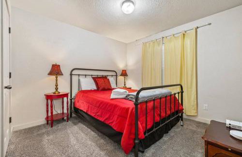 Charming Private Twnhome w/ Large Fenced Yard (58) - Foto 13