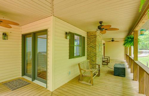 5 Mi to Lake Robinson: WFH-Friendly Home w/ Pool - Photo 24