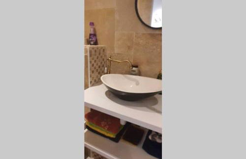 studio entre vallée colline et soleil marseillais - Photo 13