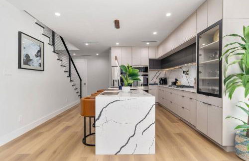 Luxurious 5 BD 5 BA Home|Rooftop + Hot tub + Grill - Foto 7