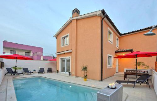 Villa with private pool in village Jadreški - Foto 9