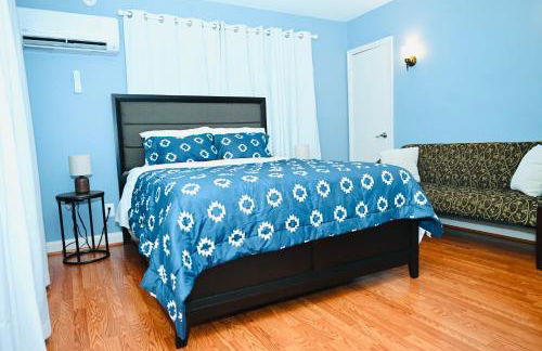 The Charming Cozy 4-Bedroom Getaway in Glen Burnie - Foto 29