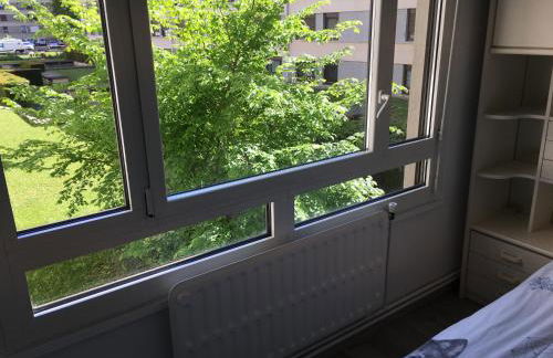 BedinReims "burgundy bottle" 110m2 Exceptional, 4 chambres doubles, 2 bain, free park & wifi, tout équipé - Foto 50