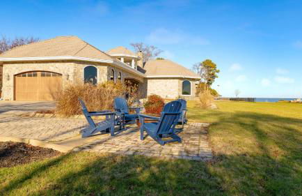 Bay Estate Luxe Waterfront Home w/ Private Pier, Main+guest House, Bay Views - Foto 80