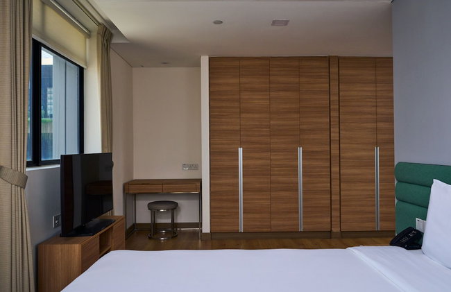 Novotel Living Singapore Orchard - Photo 11