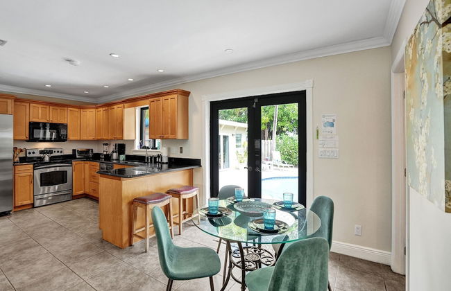 Vidal Manor 4BR Oasis w Pool Cabana- Wilton Dr - Foto 29