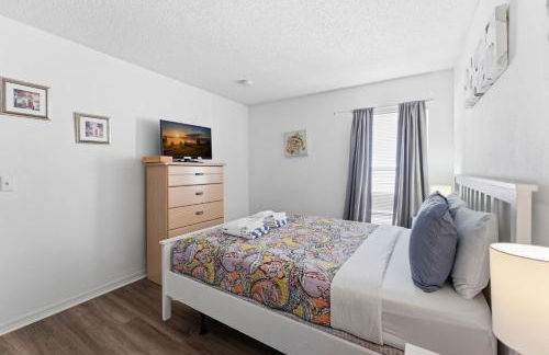 4 BR No carpet Just Remodeled Unit SR1205 - Foto 24