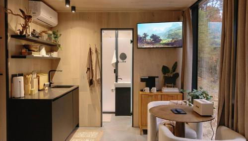 Heartleaf | Modern Lux Mirror Home | HotTub - Foto 2, Other