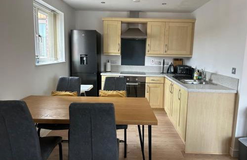 Stafford 2 Bedroom Apartment in Prime Location with Secure Parking - Foto 15