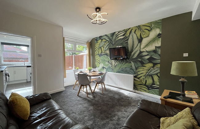 Modernised Central Wigan Townhouse Sleeps up to 6 - Foto 29